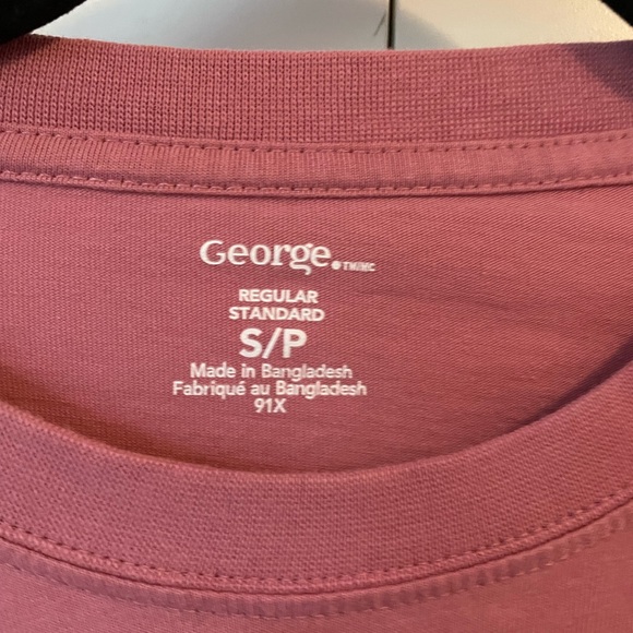 💃🏻3/$35 Basic pink Tee - Picture 2 of 2